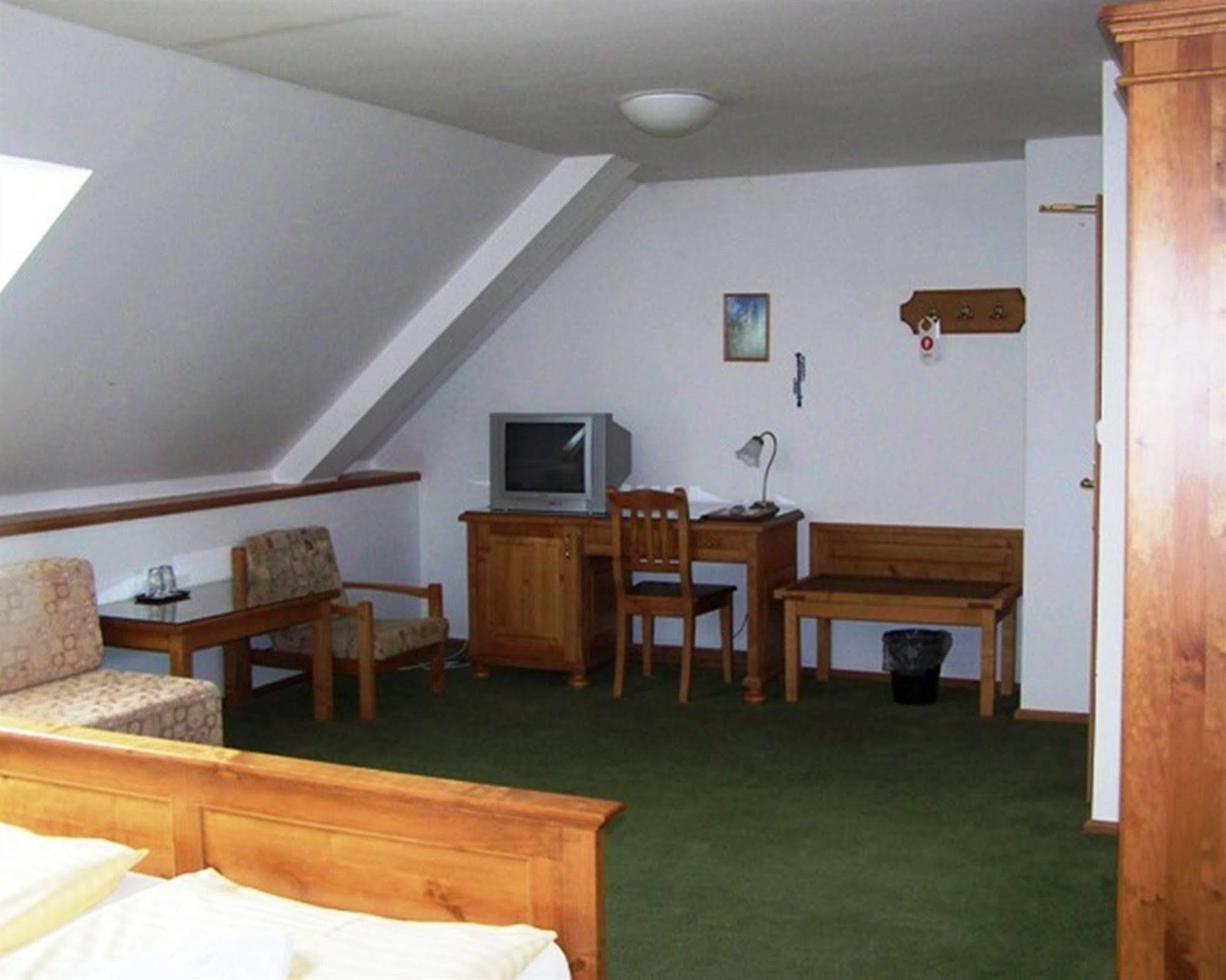 Hotel Pariz Jičín Εξωτερικό φωτογραφία