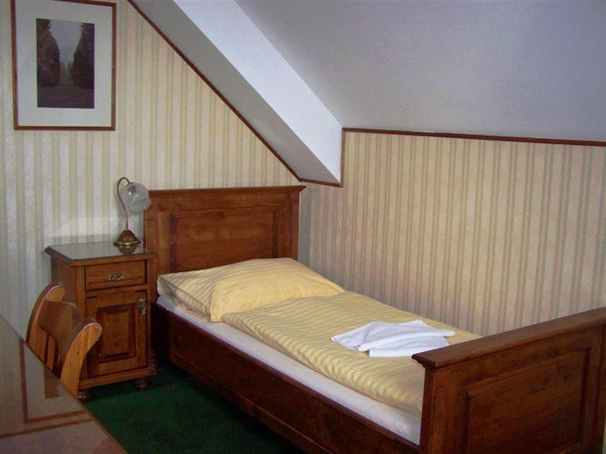Hotel Pariz Jičín Εξωτερικό φωτογραφία