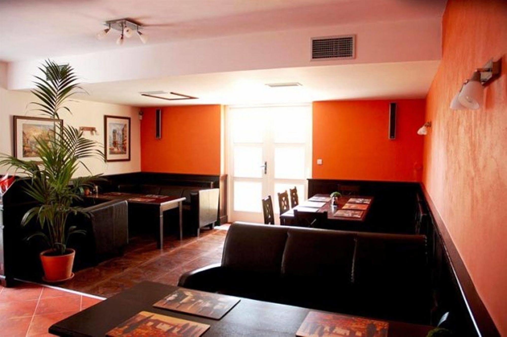 Hotel Pariz Jičín Εξωτερικό φωτογραφία